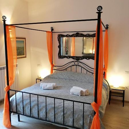 Love Mirrors And Flowers - Affitti Brevi Italia Apartment Bari Ngoại thất bức ảnh