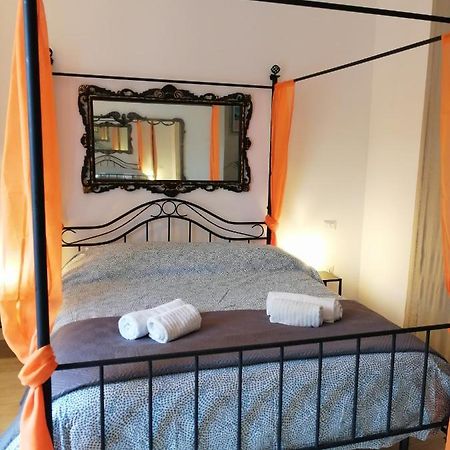Love Mirrors And Flowers - Affitti Brevi Italia Apartment Bari Ngoại thất bức ảnh