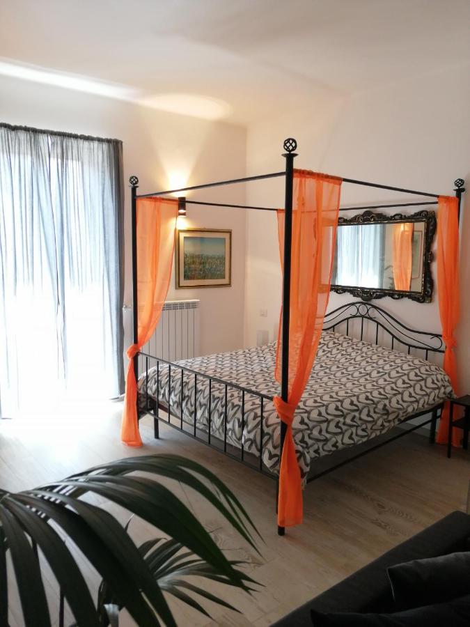 Love Mirrors And Flowers - Affitti Brevi Italia Apartment Bari Ngoại thất bức ảnh