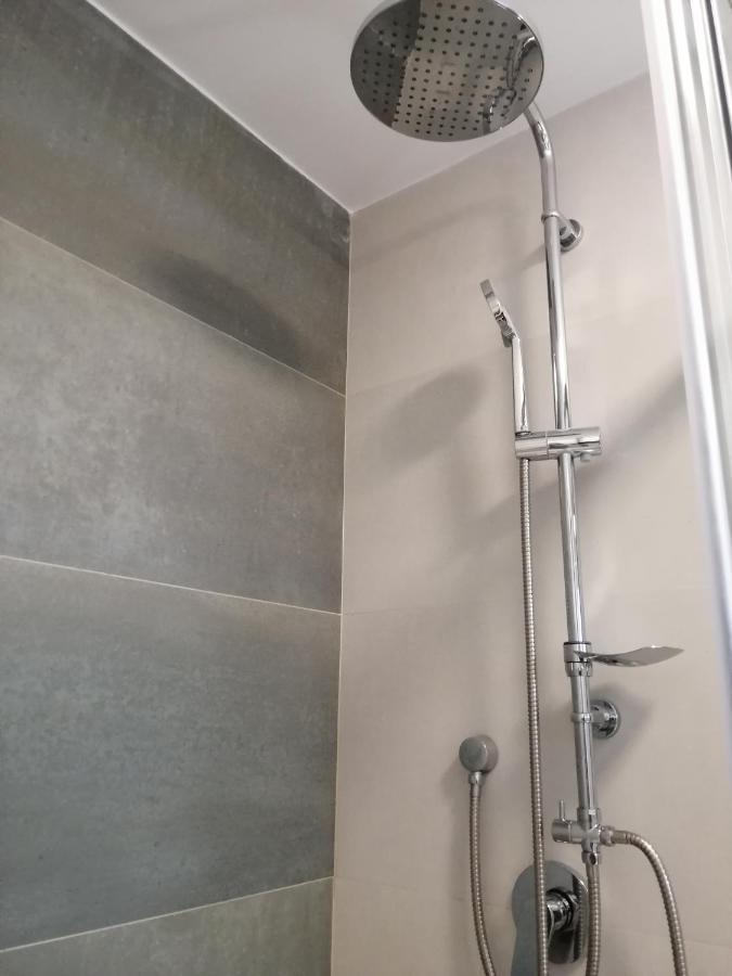 Love Mirrors And Flowers - Affitti Brevi Italia Apartment Bari Ngoại thất bức ảnh
